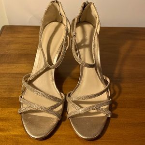 Pelle Moda Ruby Platinum Gold Metallic size 10M